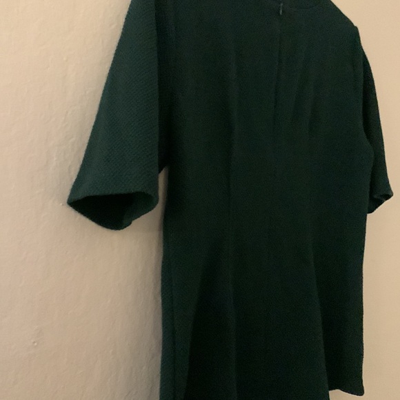 Ann Taylor green fitted peplum top - Picture 4 of 5